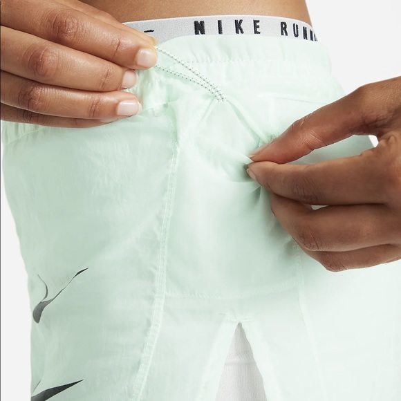Nike Tempo Luxe 2-In-1 Running Shorts - Picture 7 of 13